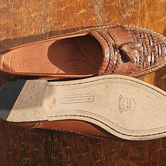 Florsheim slip on down brown loafers with tassels made in Brazil size 11D - Picture 3 of 3